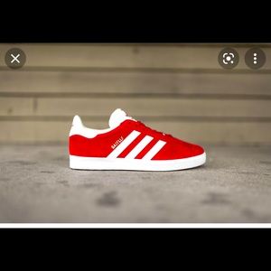 Like new unisex Adidas shoes